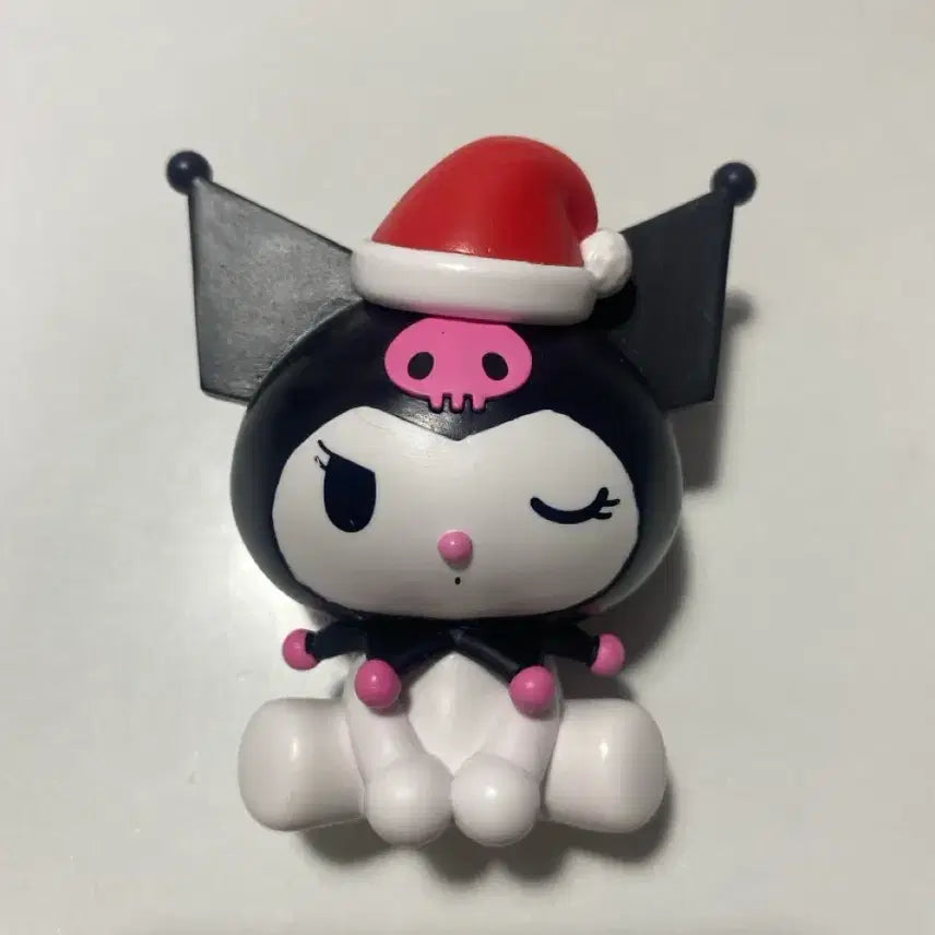 [BUNJANG] Kuromi Santa Hat Figure / 쿠로미 피규어