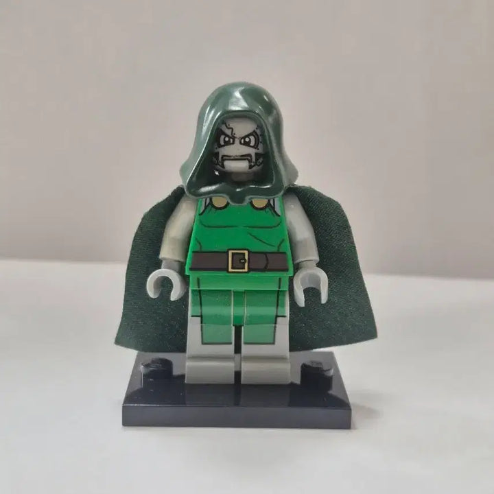 [BUNJANG] LEGO Marvel Doctor Doom Minifigure 76005 / 레고 마블 닥터둠 미니피규어 76005