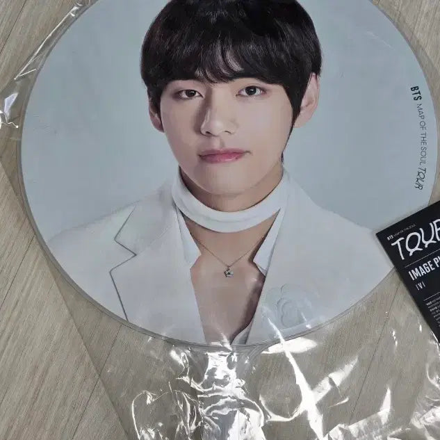 [BUNJANG] BTS V Image Picket Fan Bundle Set / BTS 방탄소년단 이미지피켓 우치와 태형 일괄판매.