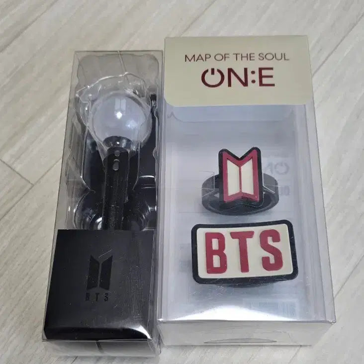 [BUNJANG] BTS Official Light Stick Ring &amp; Ballpoint Pen Set / BTS 방탄소년단 응원봉링. 응원봉 볼펜 일괄판매.