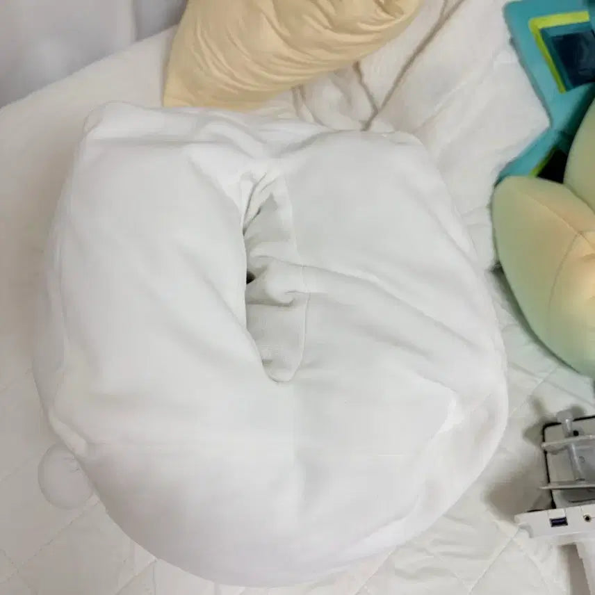 [BUNJANG] Nongdam Gom Arm Cushion Pillow / 농담곰 팔 쿠션