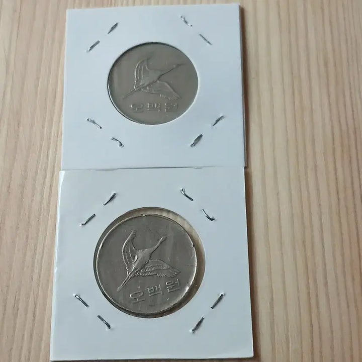 [BUNJANG] Bank of Korea 1982 500 Won Inaugural Issue Coin (Bundle Set) / 한국은행 1982년 500주 최초발행 2개일괄