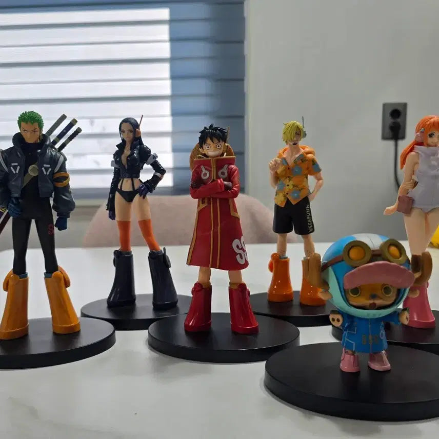 [BUNJANG] One Piece Egghead Straw Hat Pirates Full Set (Luffy, Zoro, Sanji, Nami, Robin, Chopper) / 원피스 에그헤드 밀짚모자 해적단 풀셋 (루피,조로,상디,나미,로빈,쵸파)