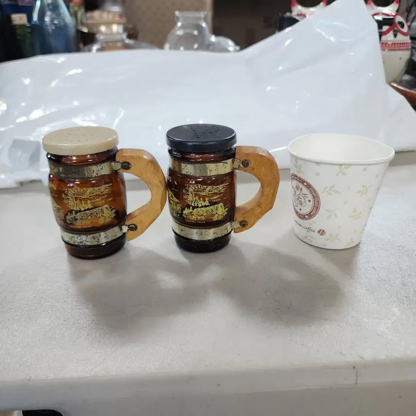 [BUNJANG] Taiwanese Spice Jar Set (Glass + Wood) / 오래전에 미국으로 수출한 타이완 양념통 유리+나무 세트에10000원