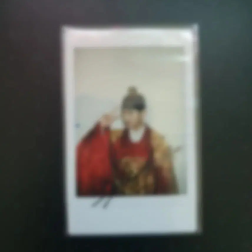 [SOLD OUT] [BUNJANG] Block B B-Bomb Autographed Polaroid Photo / 블락비 비범 싸인 폴라로이드