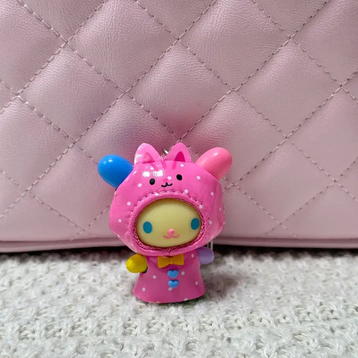 [BUNJANG] Sanrio Chibitomo Series 4 Raincoat Figure Keychain - Usahana / 산리오 치비토모 4탄 우비(레인코트) 시리즈 피규어 키링 - 우사하나