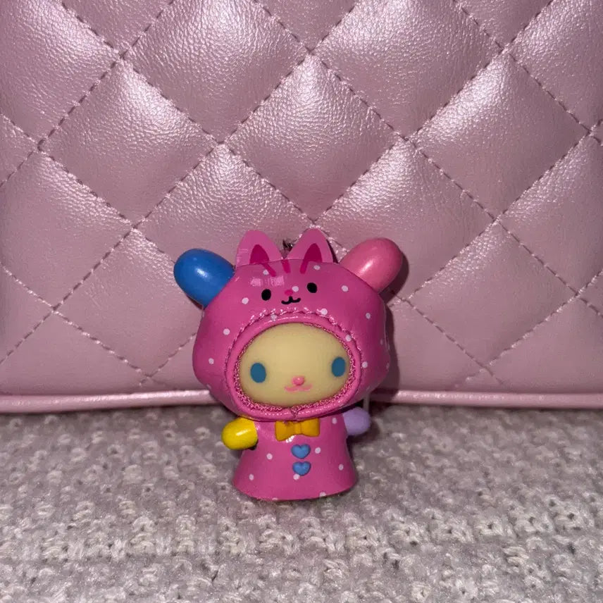 [BUNJANG] Sanrio Chibitomo Series 4 Raincoat Figure Keychain - Usahana / 산리오 치비토모 4탄 우비(레인코트) 시리즈 피규어 키링 - 우사하나