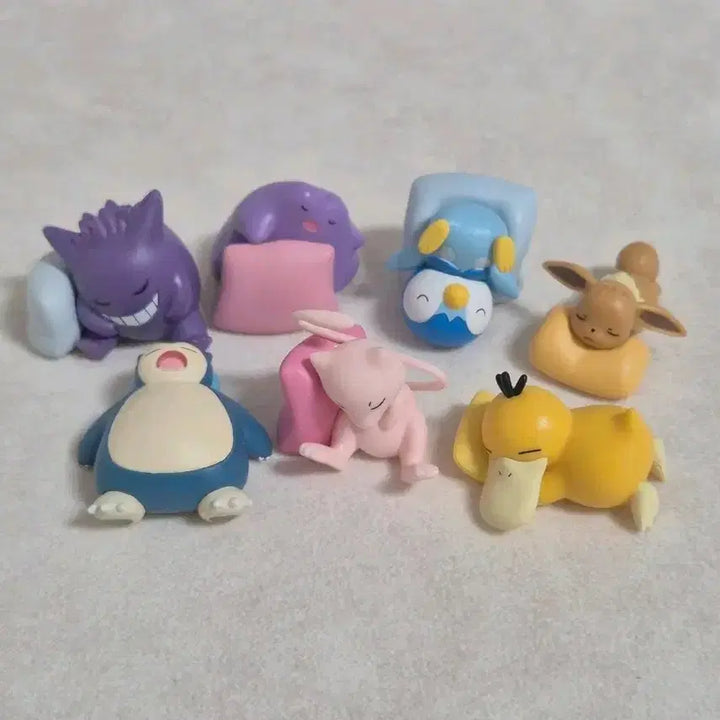 [BUNJANG] Pokemon Poke Ball Drink Figures Set (7 Types) / [단순전시] 포켓몬 몬스터볼 음료수 피규어 7종 세트