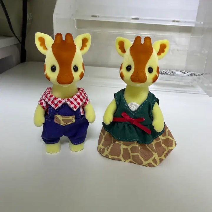 [BUNJANG] Sylvanian Families Giraffe Mother &amp; Father Set / 실바니안 패밀리 기린 엄마 아빠 (개봉만한 새상품