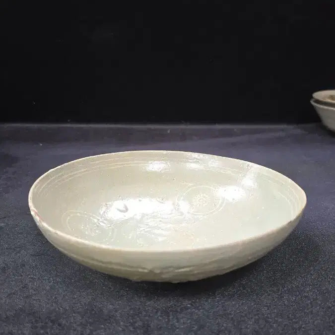 [BUNJANG] Authentic Goryeo Celadon White Inlaid Chrysanthemum Pattern Bowl / 진품 고려청자 백상감국화문 발 골동품