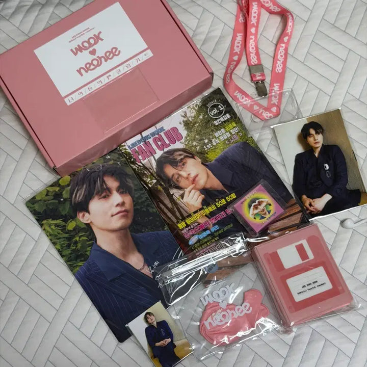 [BUNJANG] Lee Dong Wook 1st Fan Club Kit (Sealed) / 이동욱 너희 1기 팬클럽 키트