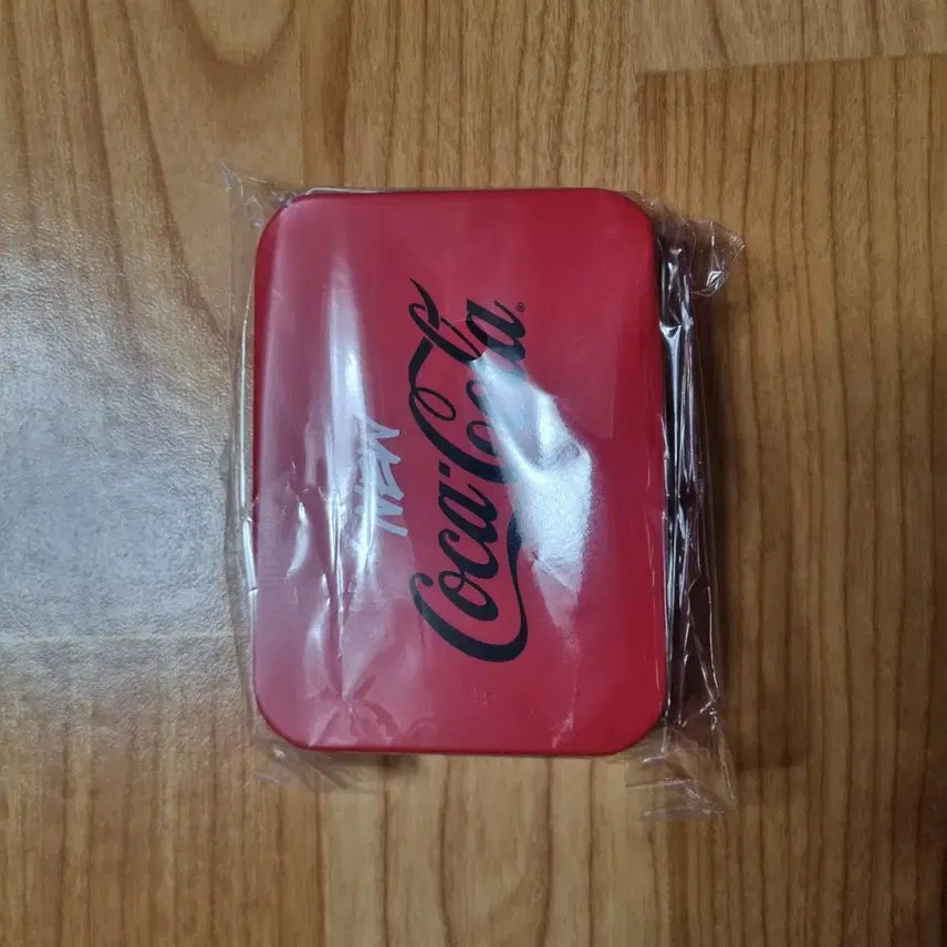 [BUNJANG] BTS V Coca-Cola Postcard Tin Case Bundle Set / 코카콜라 뷔 엽서 틴케이스 미개봉 양도 방탄소년단 방탄 bts 김태형