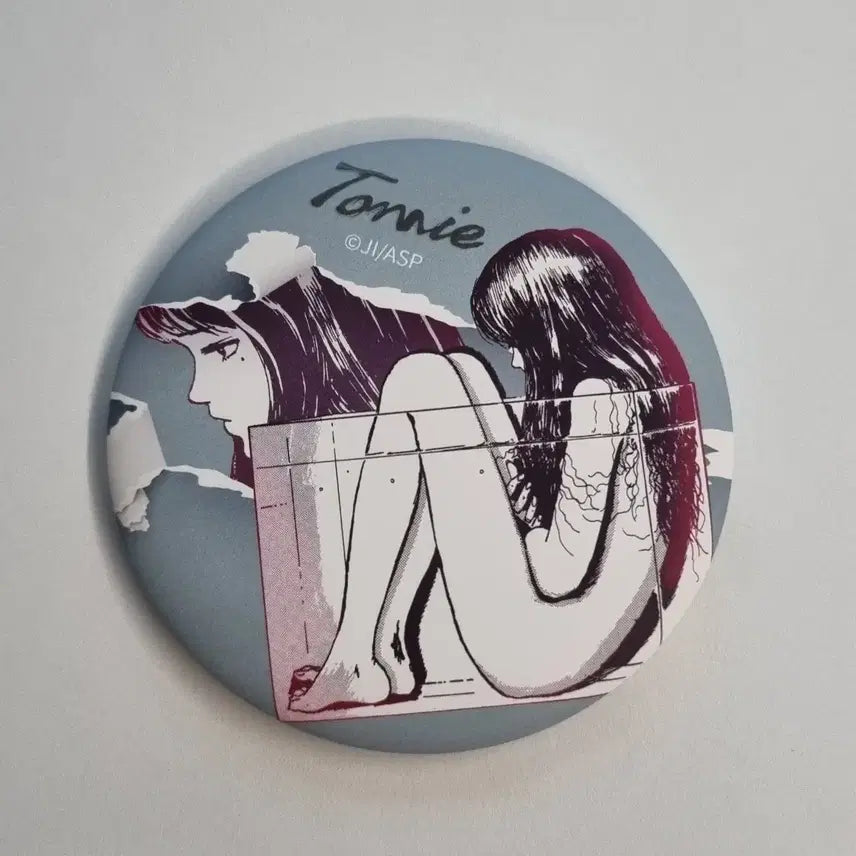 [BUNJANG] Junji Ito Maniac Tomie Badge / 이토준지 매니악 토미에 뱃지