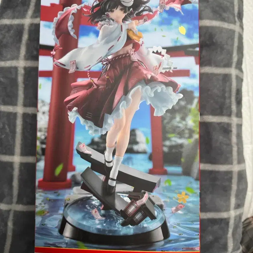 [BUNJANG] Solareign Touhou Project Reimu Hakurei 1/7 Scale Figure (Sealed) / [미개봉] 솔라레인 동방프로젝트 하쿠레이 레이무 1/7 스케일