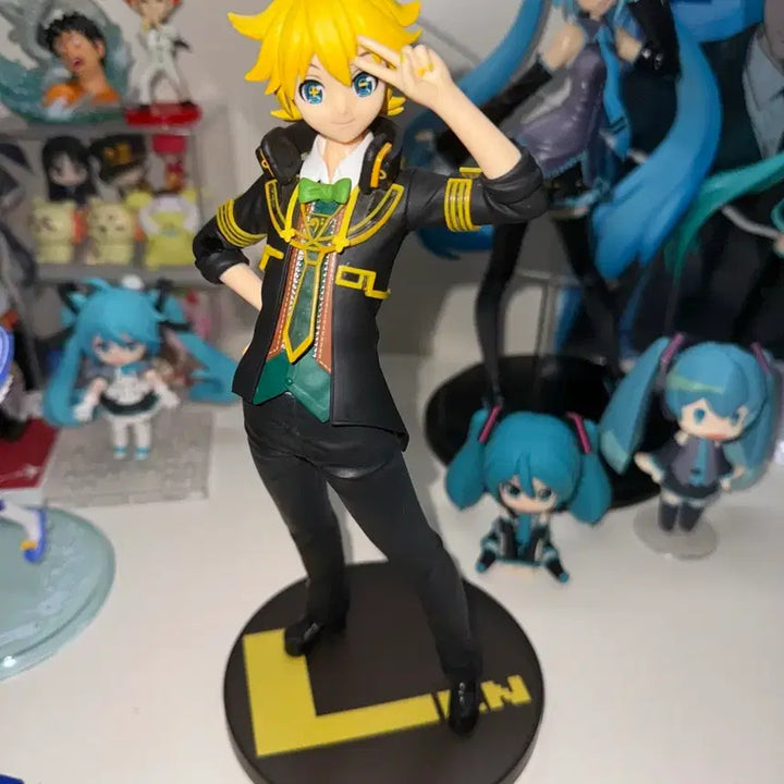 [BUNJANG] Kagamine Len Figure / 급처))) 카가미네 렌 피규어
