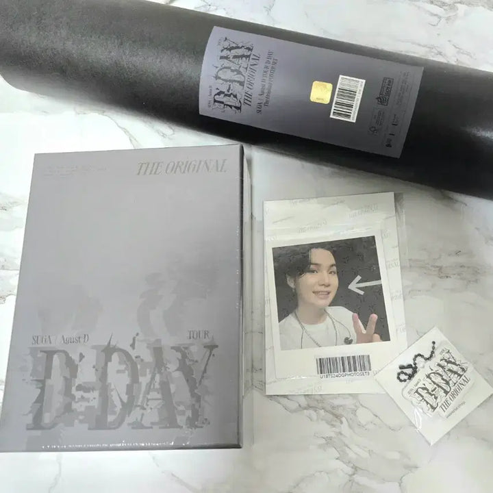 [BUNJANG] SUGA D-DAY Dicoco Lucky Draw Photocard Bundle Set / 슈가 디데이 디코 특전포함 미개봉 D-day 디코