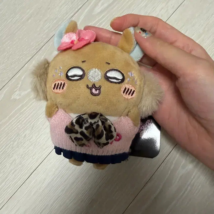 [BUNJANG] 9090 x Chiikawa Momonga (New) / 9090x치이카와 갸루 모몽가(새상품)