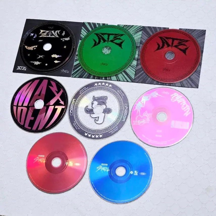[BUNJANG] Stray Kids Album CD Set (8 Versions) / 스트레이키즈 스키즈 앨범 CD 8종 세트