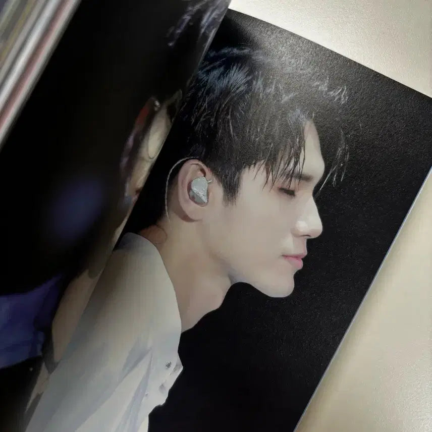[BUNJANG] Wanna One Ong Seong Wu Leon Photobook / 워너원 옹성우 레옹 홈마 포토북