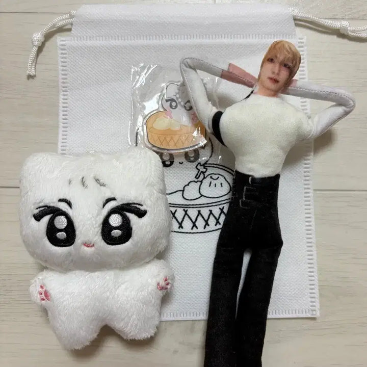 [BUNJANG] ENHYPEN Jungwon (Jjeongnyangdu) Plush Doll / 급처!) 엔하이픈 양정원 정원 쩡냥두 인형 키링 포카 철사인형 양도