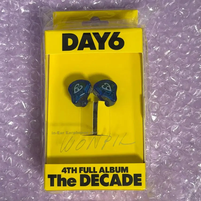 [BUNJANG] DAY6 Wonpil The DECADE In-Ear Earphones (Sealed) / 데이식스 원필 인이어 미개봉