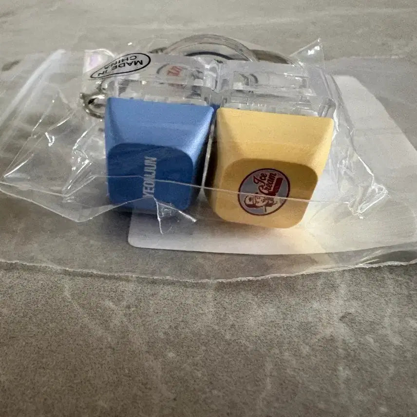 [BUNJANG] TXT Yeonjun Ice Cream Keycap Keyring / TXT 연준 아이스크림 키캡 키링