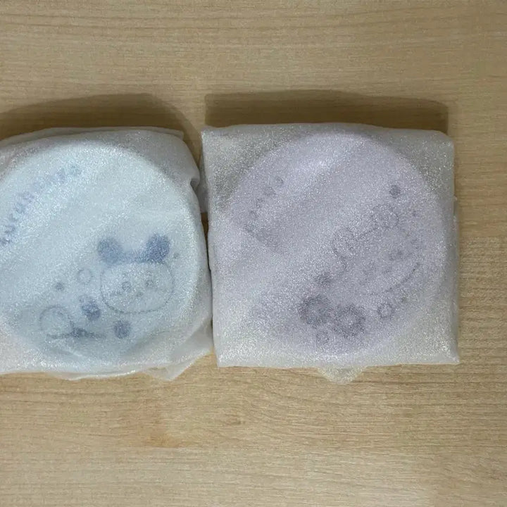 [BUNJANG] Chiikawa Animai Seven-Eleven Kuji Momonga Kani Plate Set / 치이카와 여름 애니마이 세븐일레븐 쿠지 모몽가 카니 그릇 콩접시