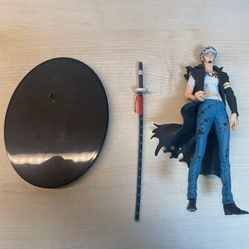 [BUNJANG] Trafalgar Law One Piece Figure / 원피스 트라팔가 로우 피규어 판매