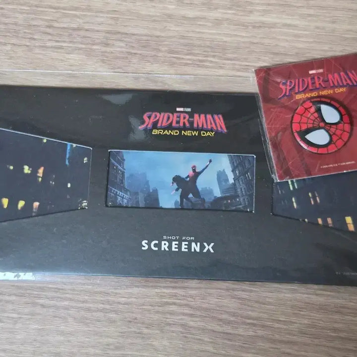 [BUNJANG] Spider-Man: No Way Home Special Edition Can Badge &amp; ScreenX Ticket Set / 스파이더맨 브랜드뉴데이 특전 핀뱃지 &amp; screenx 특전 티켓 미개봉