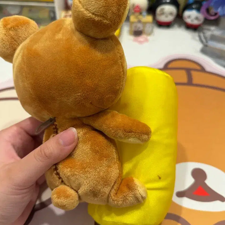 [BUNJANG] Rilakkuma Pillow Hugging Plush Doll / 리락쿠마 베개 안은 인형