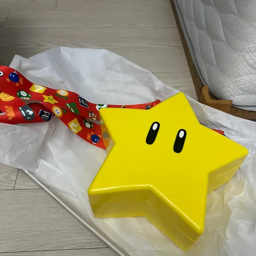 [BUNJANG] Universal Studios Japan Super Mario Star Popcorn Bucket Carrier / 유니버셜스튜디오 슈퍼마리오 스타 별가방 팝콘통 캐리어