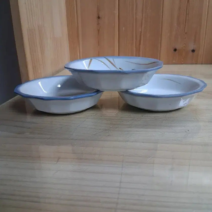 [BUNJANG] Celadon Set of 3 Shrimp Pattern Plates / 새우 그림 외사기 접시 3개