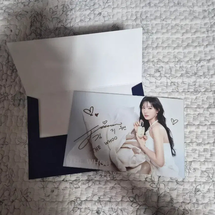 [BUNJANG] Kim Ji-won THE WHOO Photocard Set / 김지원 THE WHOO 굿즈