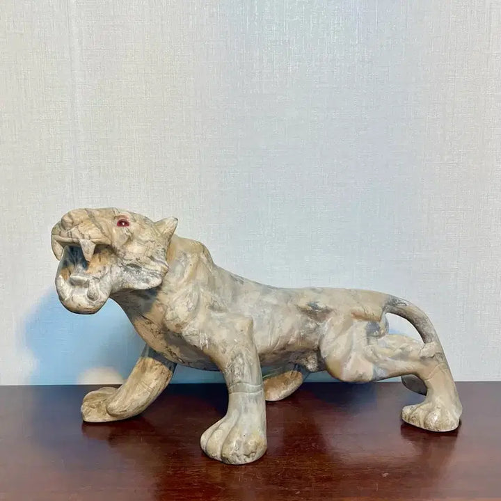 [BUNJANG] Natural Stone White Tiger Sculpture / 자연석 백호랑이 돌 조각상(9.4kg)