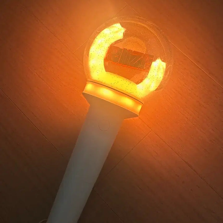 [BUNJANG] RIIZE Official Light Stick (RIIZE BONG) / 라이즈 응원봉 라브봉