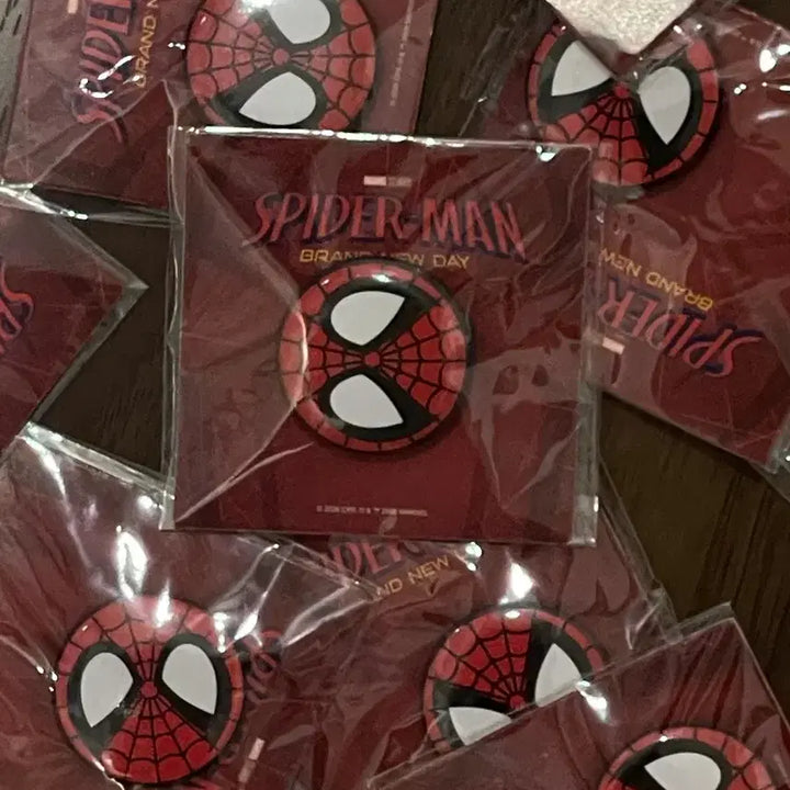 [BUNJANG] Marvel Spider-Man Brand New Day Pin Badge / 스파이더맨 브랜드 뉴 데이 핀뱃지