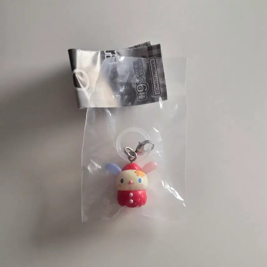 [BUNJANG] Sanrio Usahana Strawberry Charm / 산리오 우사하나 딸기 메지루시 가챠