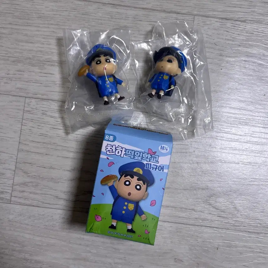 [BUNJANG] Crayon Shin-chan Tenka Toppin School Figure Set (2 Figures) / 짱구 천하떡잎학교 피규어 2개