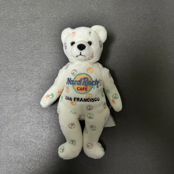 [BUNJANG] Vintage Hard Rock Cafe Teddy Bear San Francisco Peace Sign Plush / 빈티지인형 하드락카페 테디베어 샌프란시스코 평화 마크 인형 피스
