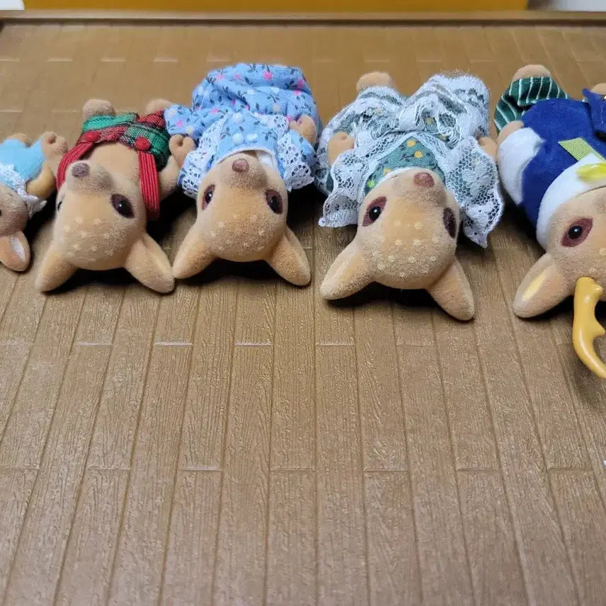 [BUNJANG] Sylvanian Families Old Reindeer Family Bundle / 실바니안 올드 순록가족 일괄로만 판매