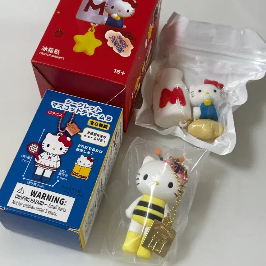 [BUNJANG] Hello Kitty 50th Anniversary Mascot Keychain &amp; Miniso Magnet Bundle Set (New) / 새상품 일괄) 헬로키티 50주년 마스코트 키링 헬로키티 미니소 마그넷