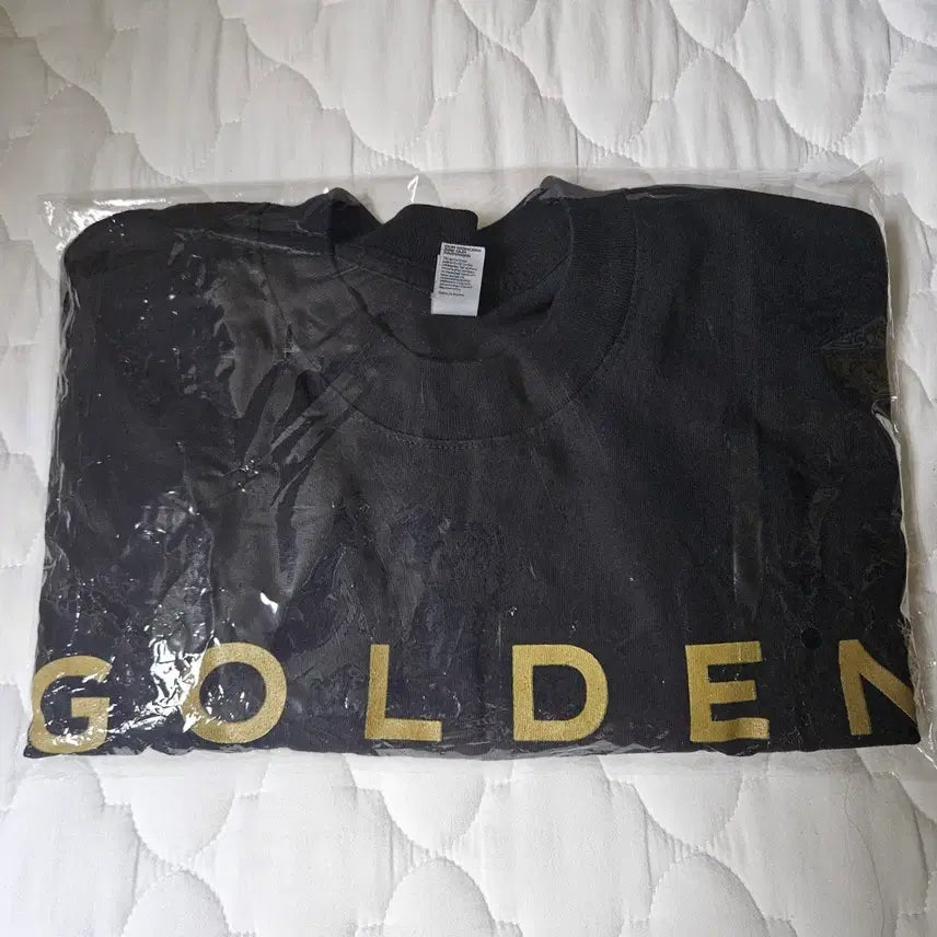 [BUNJANG] BTS Jungkook Golden TSX Times Square T-Shirt (M) / 방탄 정국 골든 TSX 타임스퀘어 티셔츠M 원가절반가 급처분