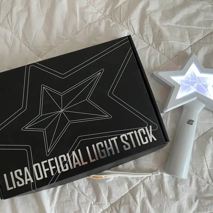 [BUNJANG] BLACKPINK Lisa Official Lightstick / [미사용 새상품] 블랙핑크 리사 공식 응원봉