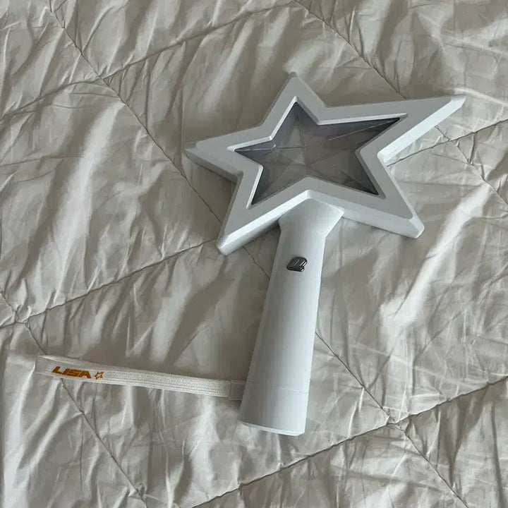 [BUNJANG] BLACKPINK Lisa Official Lightstick / [미사용 새상품] 블랙핑크 리사 공식 응원봉