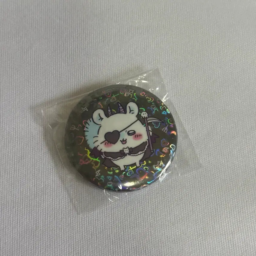 [BUNJANG] Momonga Hologram Can Badge [Magical Chiikawa Angel Devil Series] / 모몽가 홀로그램 캔뱃지 [매지컬 치이카와 천사악마 시리즈]
