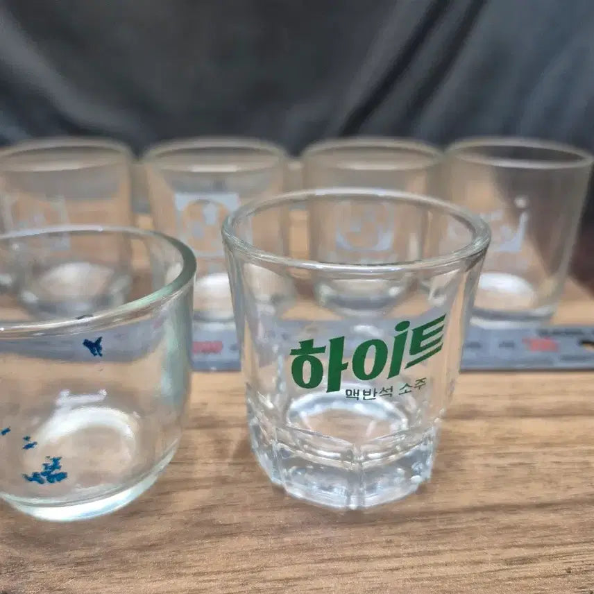[BUNJANG] Vintage Korean Soju Glasses Bundle (10 pcs) / 1980년대진로 소주잔 2점 보해소주잔 7점 하이트소주 1점 일괄