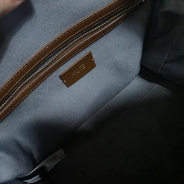 [BUNJANG] BTS V Mute Bag Layover POB / V MUTE BAG, Layover특전 양도합니다.