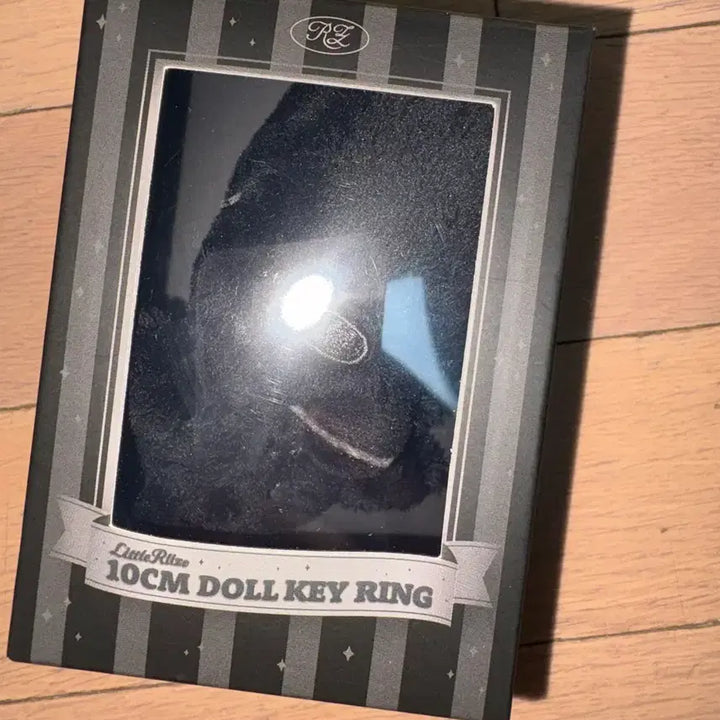 [BUNJANG] RIIZE Sohee RIIZ Badge 10cm Keyring Black / 라이즈 소희 리라즈 똘병이 10센치 키링 검은색 판매