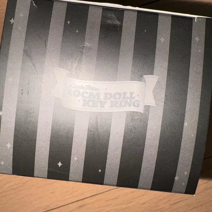 [BUNJANG] RIIZE Sohee RIIZ Badge 10cm Keyring Black / 라이즈 소희 리라즈 똘병이 10센치 키링 검은색 판매
