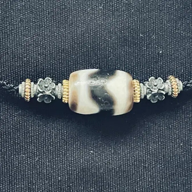 [BUNJANG] Tibetan Dzi Bead Agate Focal Bead Necklace / Dzi bead 티벳 호아천주 / 수집품/ 희귀/ 목걸이